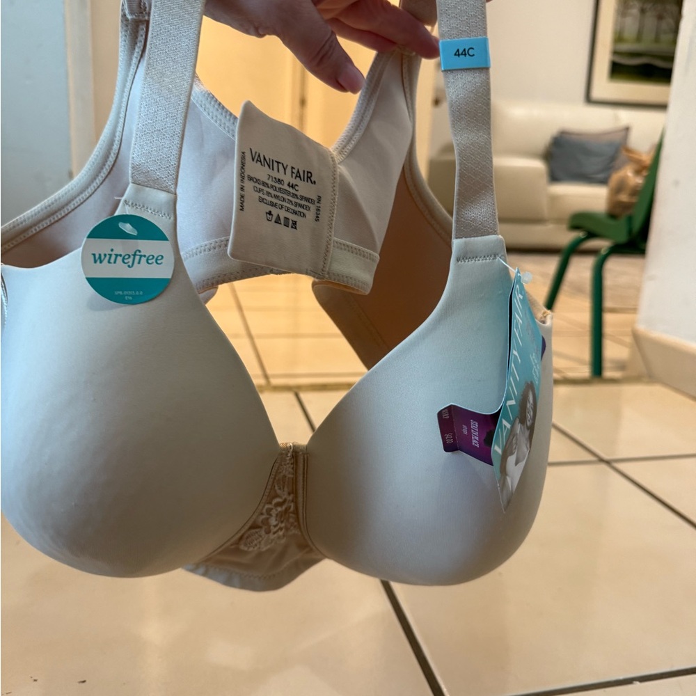 Vanity Fair Beige Wirefree Bra
